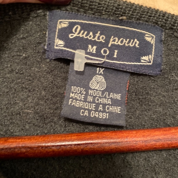 Charming Forest Green 100%  Pure Wool Embroidered Cardigan Christmas Sweater - Picture 4 of 5